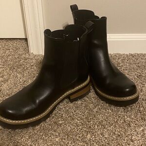 Universal Thread Black Chelsea Ankle Boots